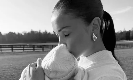 Ed Westick y su esposa Amy Jackson dieron la bienvenida a su primer hijo Oscar con un emotivo posteo en sus redes.