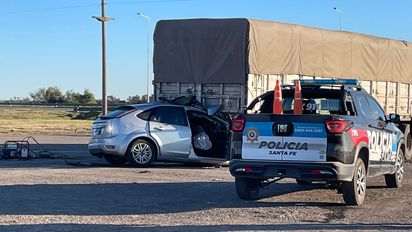 Accidente fatal en Autovía 19: murieron dos personas tras el choque de un auto y un camión