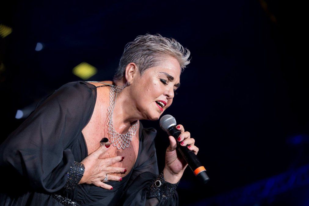 Lupita D’Alessio confesó que tuvo amoríos con mujeres en su juventud