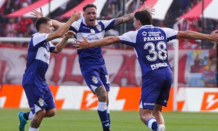 La drástica decisión que tomó Gimnasia a horas del clásico contra Estudiantes: arde La Plata La drástica decisión que tomó Gimnasia a horas del clásico contra Estudiantes: arde La Plata
