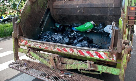 Un recolector encontró a un recién nacido en la basura Un recolector encontró a un recién nacido en la basura