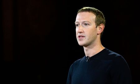 Mark Zuckerberg fue acusado de inyectar dinero privado para garantizar la victoria de Joe Biden. Mark Zuckerberg fue acusado de inyectar dinero privado para garantizar la victoria de Joe Biden.
