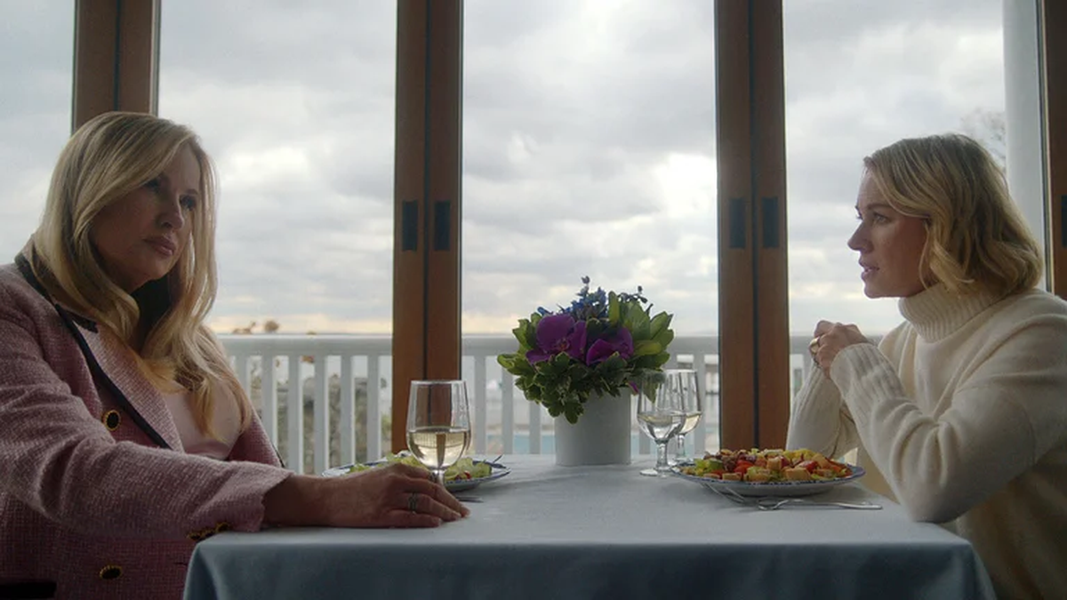 Luego de encontrarse con esta historia en internet, Ryan Murphy, quien tiene un acuerdo para producir contenido para Netflix, no tardó en adaptar la historia a una serie de televisión.