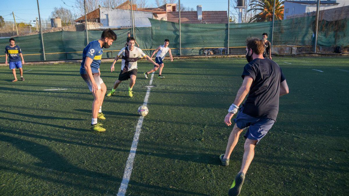 Los fútbol 5 en Santa Fe por el momento están habilitados bajo la modalidad entrenamiento y con los protoclos vigentes.