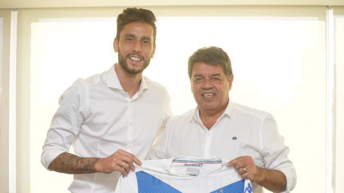Ricky Álvarez concretó su regreso a Vélez