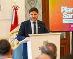 El gobernador de Santa Fe, Maximiliano Pullaro, presentó este viernes el programa “Planificar Santa Fe-Región Norte”. El gobernador de Santa Fe, Maximiliano Pullaro, presentó este viernes el programa “Planificar Santa Fe-Región Norte”.
