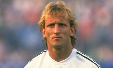 Andreas Brehme, autor del gol de la final del Mundial de Italia 1990, considera que Alemania debería ganar 4-0 a los 25 minutos de aquel partido ante la Selección Argentina. Andreas Brehme, autor del gol de la final del Mundial de Italia 1990, considera que Alemania debería ganar 4-0 a los 25 minutos de aquel partido ante la Selección Argentina.