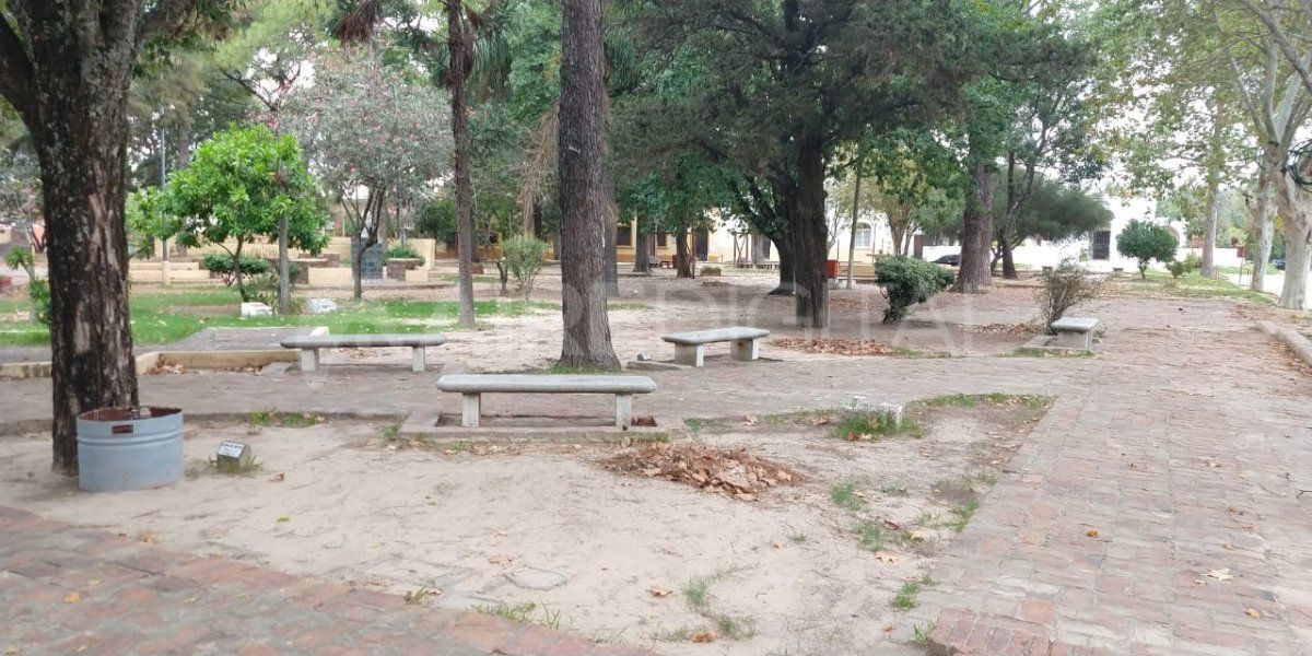 Las coloridas calles de la vecina ciudad lucen desoladas