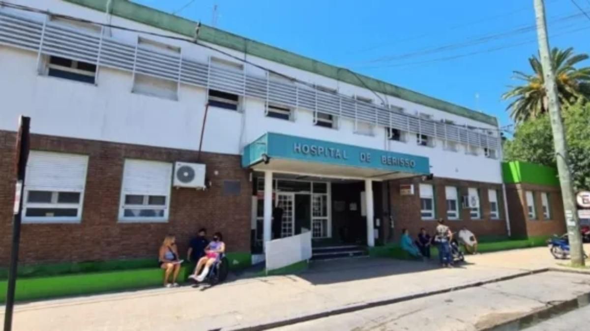 El hombre tuvo que ser trasladado al hospital. 