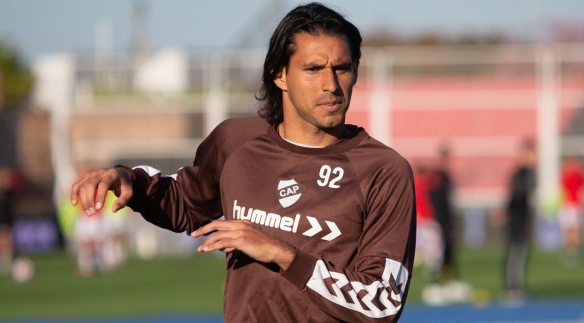 Jorge Benítez, de Platense, es otro de los nombres que analiza la dirigencia de Colón para reforzar el ataque.