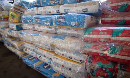 Los pañales fueron comprados con lo recaudado de las entradas del Festival de Guadalupe. Los pañales fueron comprados con lo recaudado de las entradas del Festival de Guadalupe.