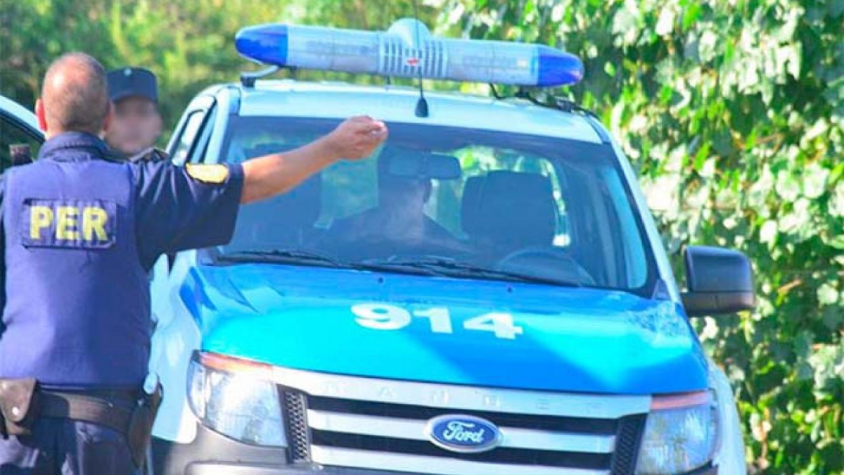 Un joven de 18 años fue asesinado por su propio padre tras una discusión con un vecino.