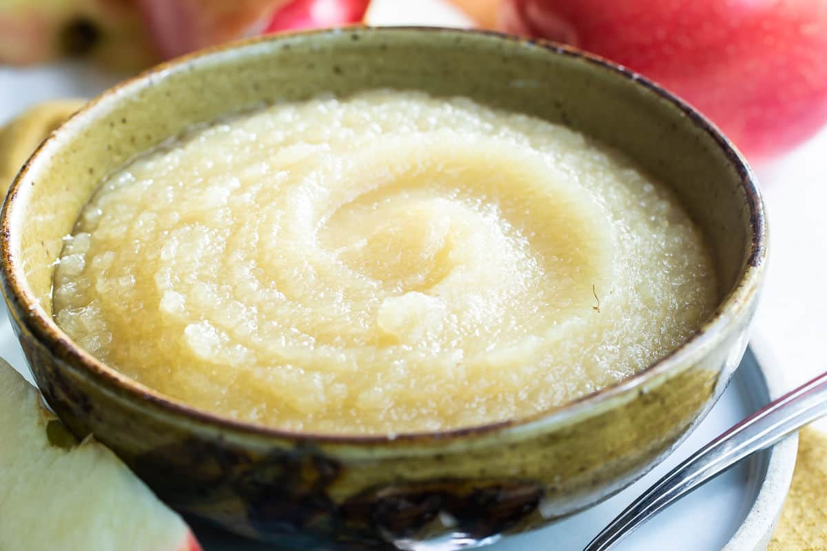 Puré de manzanas para rellenos dulces o acompañamientos salados. Puré de manzanas para rellenos dulces o acompañamientos salados.