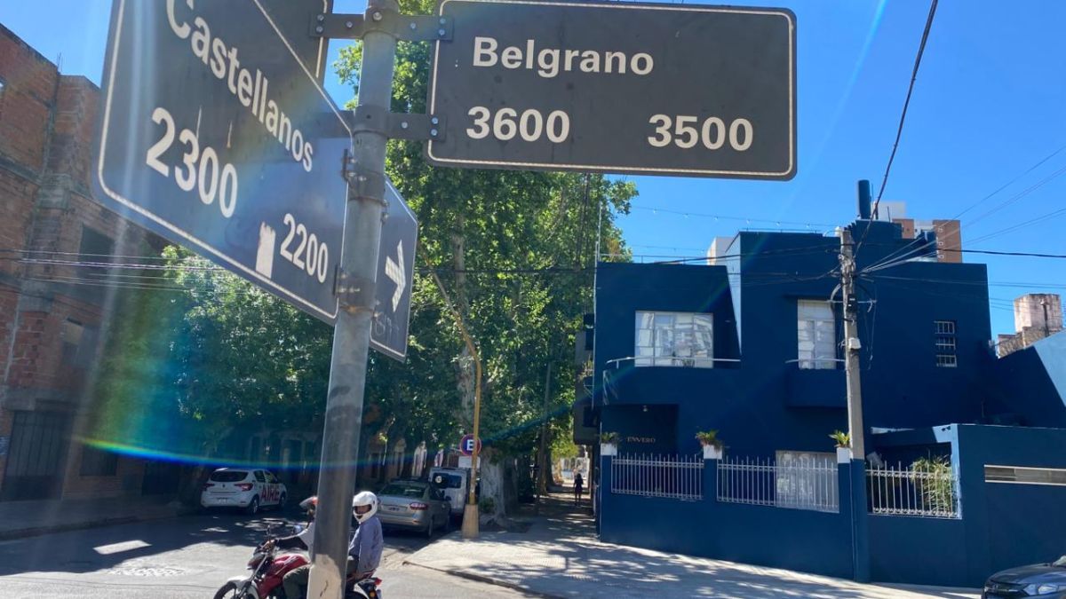El robo se dio en un comercio de Castellanos y Belgrano.