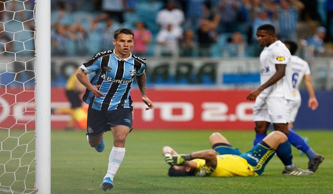 Cruzeiro quedó a un paso del descenso al perder con Gremio
