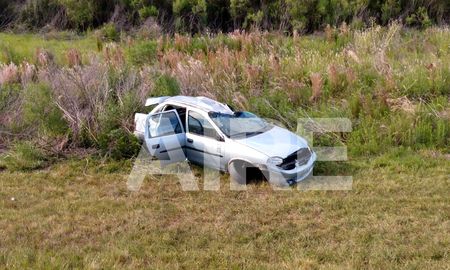 El incidente ocurrió en el kilómetro 152,5 de la Autopista Santa Fe - Rosario, mano al sur. Deslizar hacia la derecha para ver más fotos. El incidente ocurrió en el kilómetro 152,5 de la Autopista Santa Fe - Rosario, mano al sur. Deslizar hacia la derecha para ver más fotos.