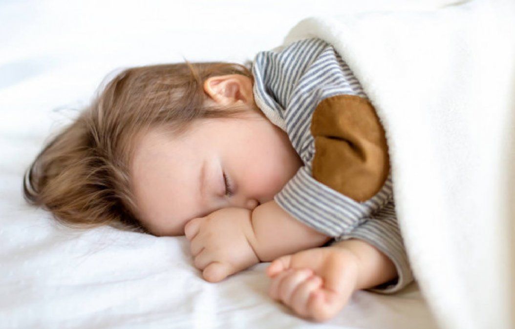 Qué puede pasar si se duerme menos de 6 horas diarias