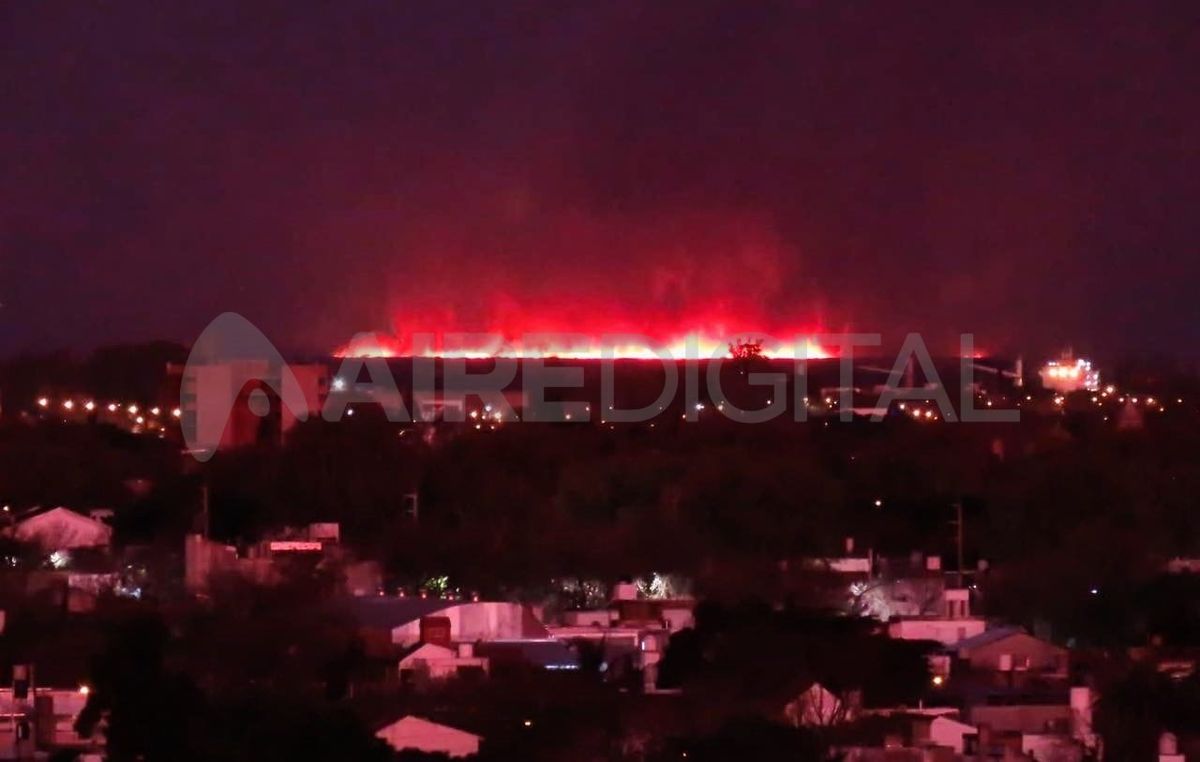 Este domingo se registraron nuevos focos ígneos en zona de islas.