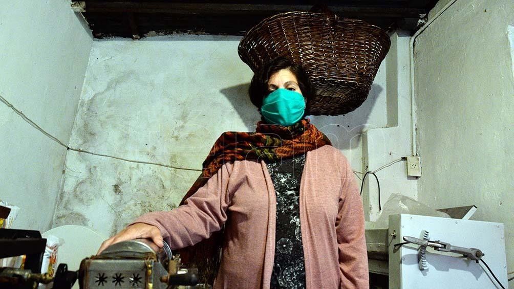 El caso de Jorge, quien se ganaba la vida vendiendo churros por las calles de La Boca y a quien todos llamaban Roly, se inscribe en un complejo cuadro sanitario que este jueves reportó un total de 2.686 nuevos casos de coronavirus y 55 fallecidos.