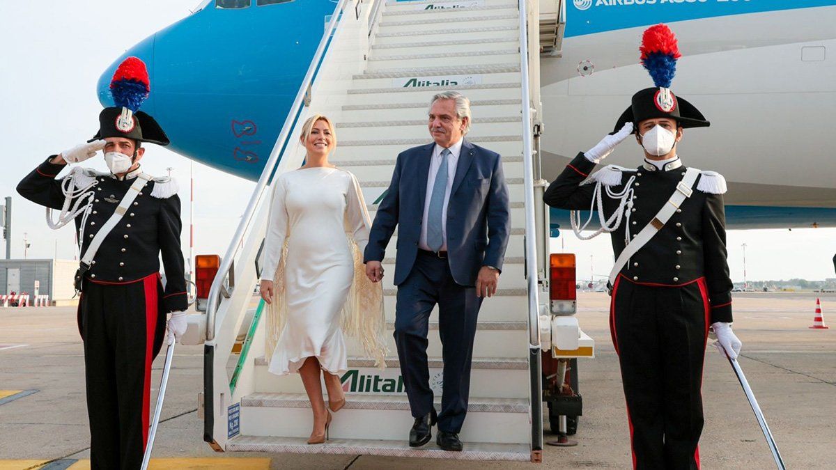 Alberto Fernández ya está en Roma.