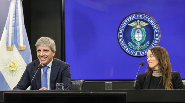 El ministro de Economía, Luis Caputo, anunció que el Gobierno nacional enviará al Congreso un proyecto para fortalecer la Ley de Inocencia Fiscal.