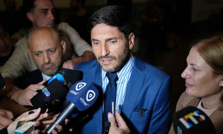 Maximiliano Pullaro le envió un mensaje al gobierno nacional: “No podemos lograr equilibrio fiscal solamente con ajuste. Hay que ser más sensatos”. Maximiliano Pullaro le envió un mensaje al gobierno nacional: “No podemos lograr equilibrio fiscal solamente con ajuste. Hay que ser más sensatos”.