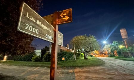 Dos personas ingresaron a robar en una vivienda de Colastiné Norte este jueves. Dos personas ingresaron a robar en una vivienda de Colastiné Norte este jueves.