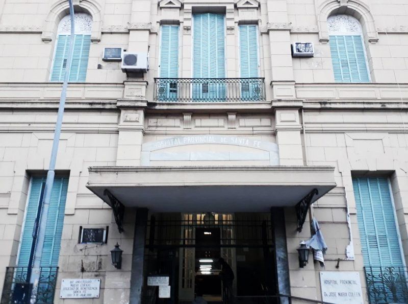 Le usurparon la casa y cuando volvieron los atacaron con disparos desde afuera