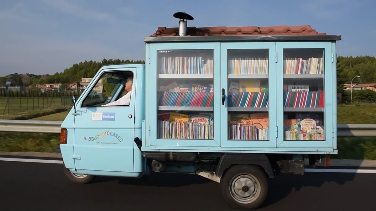 Italia: una biblioteca móvil acerca a los niños la posibilidad de leer