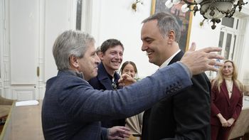 El ministro de Economía de la Nación, Luis Caputo, se expresó este domingo acerca de la denuncia por enriquecimiento ilícito que pesa sobre Manuel Adorni