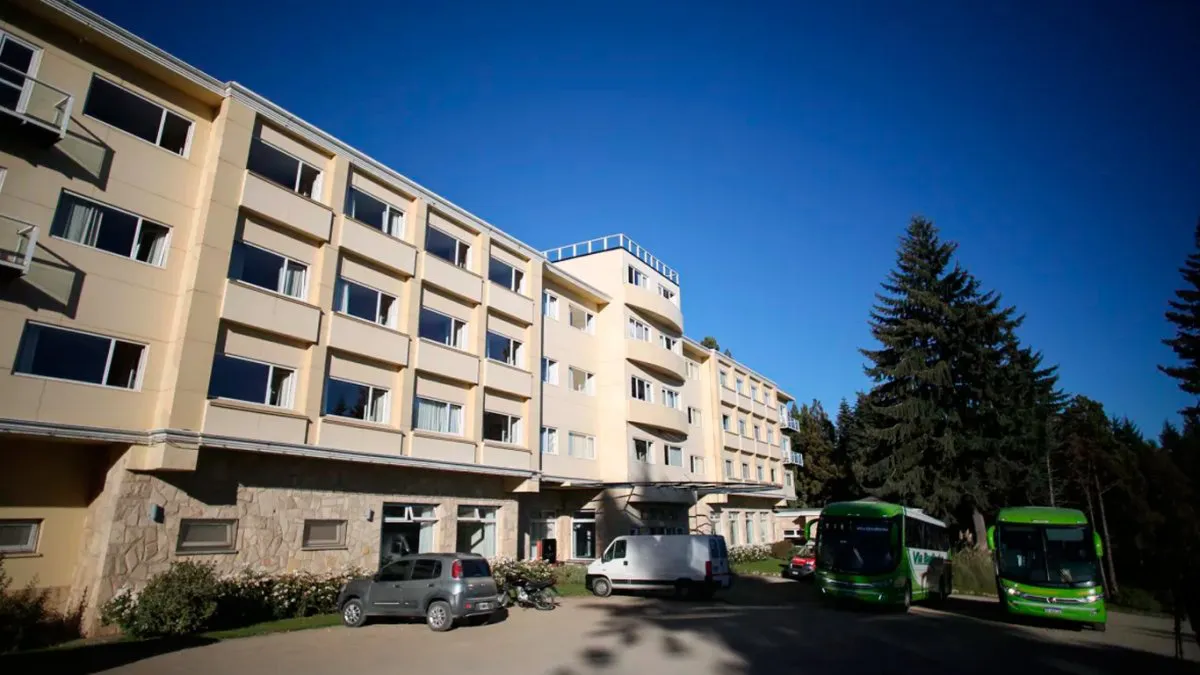 &nbsp;Los egresados que tiraron a un joven de un segundo piso se fueron de la ciudad