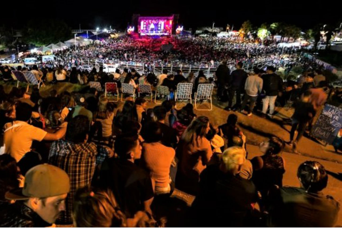 En la segunda noche la propuesta ser&aacute; de m&uacute;sica popular, tropical, cumbia santafesina y cuarteto.