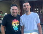 Mauricio Leonardi viajó hasta Rosario para ver a Lionel Messi y conoció a Lionel Scaloni. Mauricio Leonardi viajó hasta Rosario para ver a Lionel Messi y conoció a Lionel Scaloni.