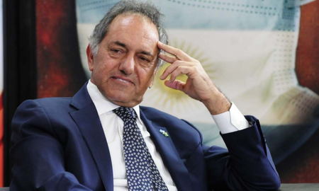El Gobierno oficializó la designación de Scioli y confirmó que trabajará ad honorem El Gobierno oficializó la designación de Scioli y confirmó que trabajará ad honorem