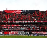 Una gran cantidad de simpatizantes rojinegros ocuparon la tribuna popular doble Diego Armando Maradona, que da al Hipódromo Independencia, y la platea Este, también doble, que da al Museo Histórico Provincial Julio Marc. Una gran cantidad de simpatizantes rojinegros ocuparon la tribuna popular doble Diego Armando Maradona, que da al Hipódromo Independencia, y la platea Este, también doble, que da al Museo Histórico Provincial Julio Marc.