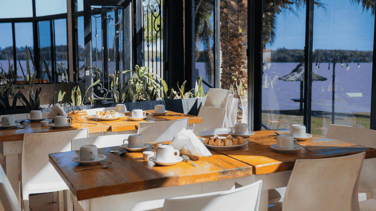 Imágenes de los desayunos en el complejo, en Tigre. Imágenes de los desayunos en el complejo, en Tigre.