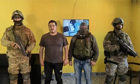 El operativo de captura se llevó adelante en la localidad de Villa Gobernador Gálvez. El sujeto sería el autor material del homicidio de Andrés Pillín Bracamonte. El operativo de captura se llevó adelante en la localidad de Villa Gobernador Gálvez. El sujeto sería el autor material del homicidio de Andrés Pillín Bracamonte.