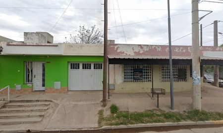 Personal especializado analiza los artefactos encontrados. Personal especializado analiza los artefactos encontrados.