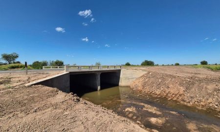 La intervención, que demandó una inversión de $2.500 millones, incluyó la ejecución de 12 alcantarillas y la optimización integral del sistema de drenaje. La intervención, que demandó una inversión de $2.500 millones, incluyó la ejecución de 12 alcantarillas y la optimización integral del sistema de drenaje.