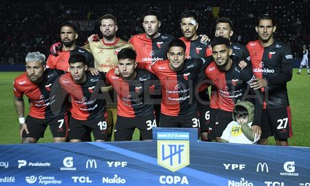 Colón le ganó a Gimnasia en Santa Fe por la Copa de la Liga Profesional. Colón le ganó a Gimnasia en Santa Fe por la Copa de la Liga Profesional.