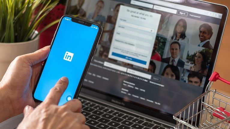 Los ciberdelincuentes buscan robar las cuentas bancarias de los usuarios de LinkedIn.