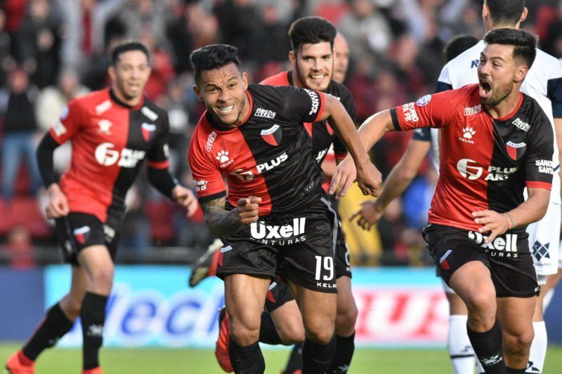 Superliga: Lavallén planea varios regresos para visitar a Indepediente