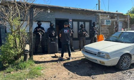 Allanamientos por un homicidio en barrio San Pantalón Allanamientos por un homicidio en barrio San Pantalón