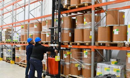 Santa Fe puso en marche el nuevo sistema de envió y distribución de medicamentos que abastecerá a más de 700 efectores de salud en toda la provincia. Santa Fe puso en marche el nuevo sistema de envió y distribución de medicamentos que abastecerá a más de 700 efectores de salud en toda la provincia.