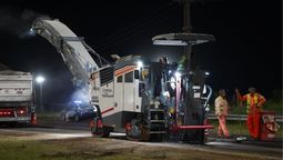 altText(Provincia avanza en la reparación y repavimentación de Autopista en la salida de la ciudad de Santa Fe)}