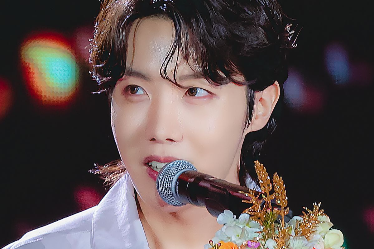 J-Hope de BTS realizará su servicio militar como soldado activo.