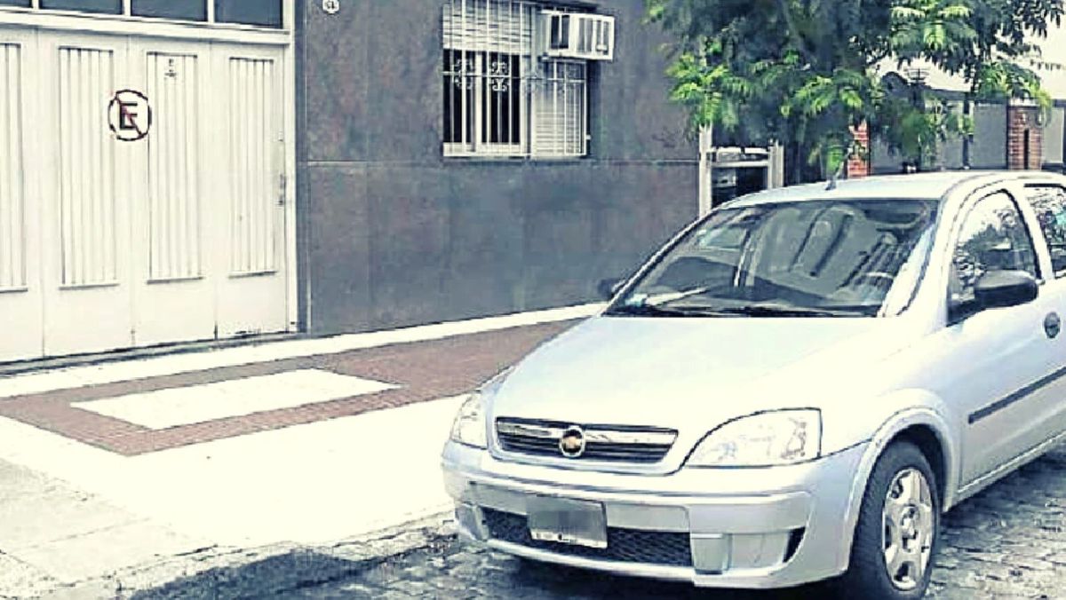 Se cansó de que su vecina le tapara la salida del garage y le grafiteó el auto: ¿qué le escribió?- Foto ilustrativa-