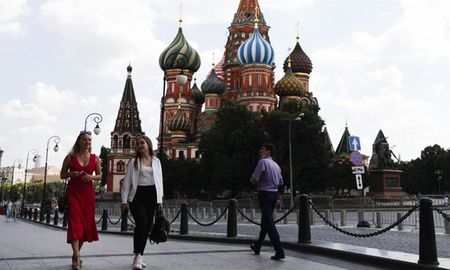 Rusia comenzó a flexibilizar actividades para reactivar la economía. Rusia comenzó a flexibilizar actividades para reactivar la economía.