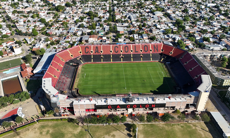 Por un juicio laboral, le embargaron las cuentas al Club Colón. Por un juicio laboral, le embargaron las cuentas al Club Colón.