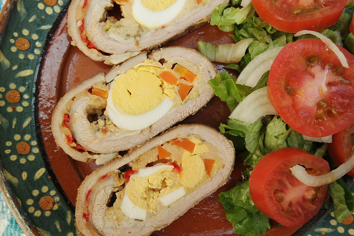 El matambre relleno es un clásico argentino que suele hacerse y disfrutarse en Navidad. El matambre relleno es un clásico argentino que suele hacerse y disfrutarse en Navidad.